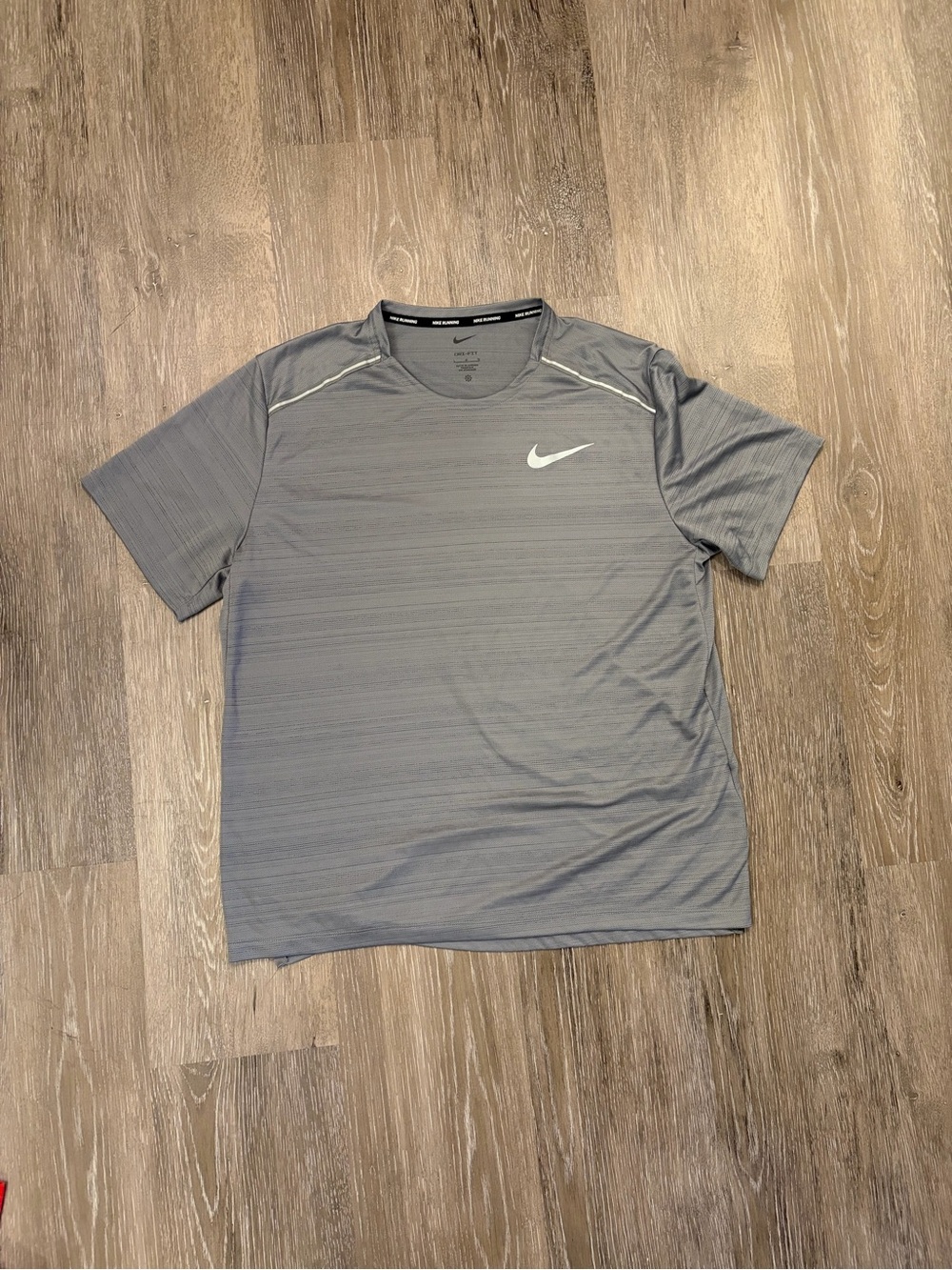 Nike Men's Dri-FIT Short Sleeve Training Shirt - Gray